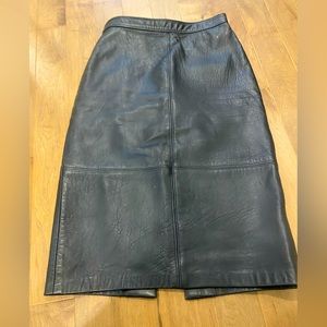 Real leather sexy black pencil skirt. 💯% real leather.